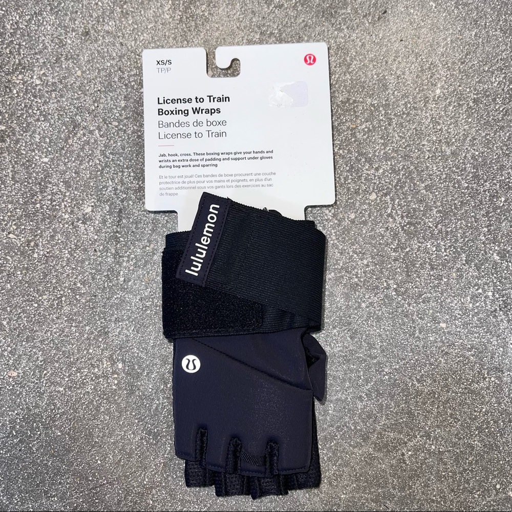 NWT Lululemon License To Train Boxing Wraps Workout Gloves XS/S BLACK